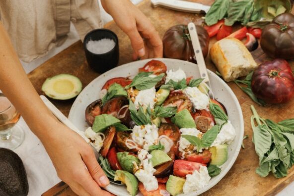 avocado caprese salad_barbecue appetizers