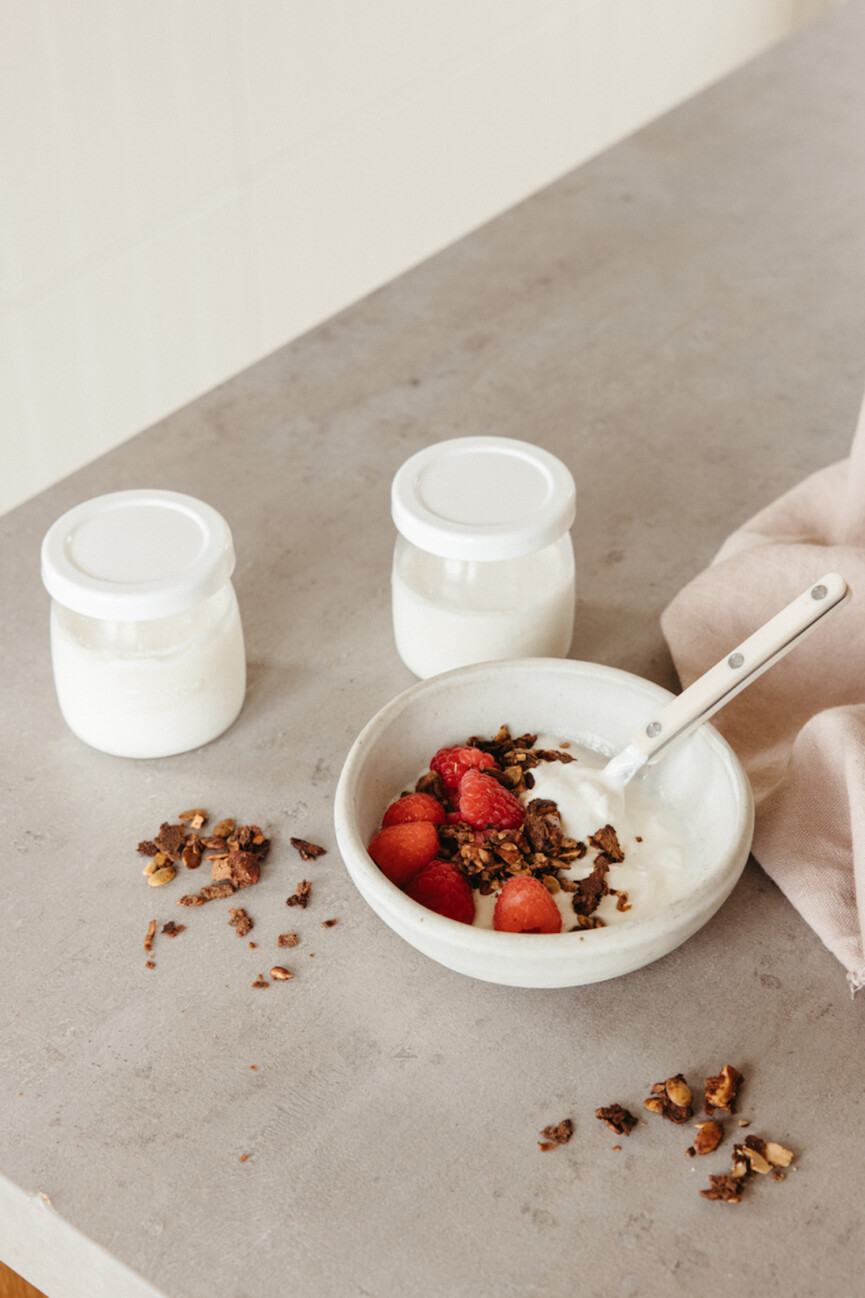 Yogurt rich in probiotics_Diet and sleep