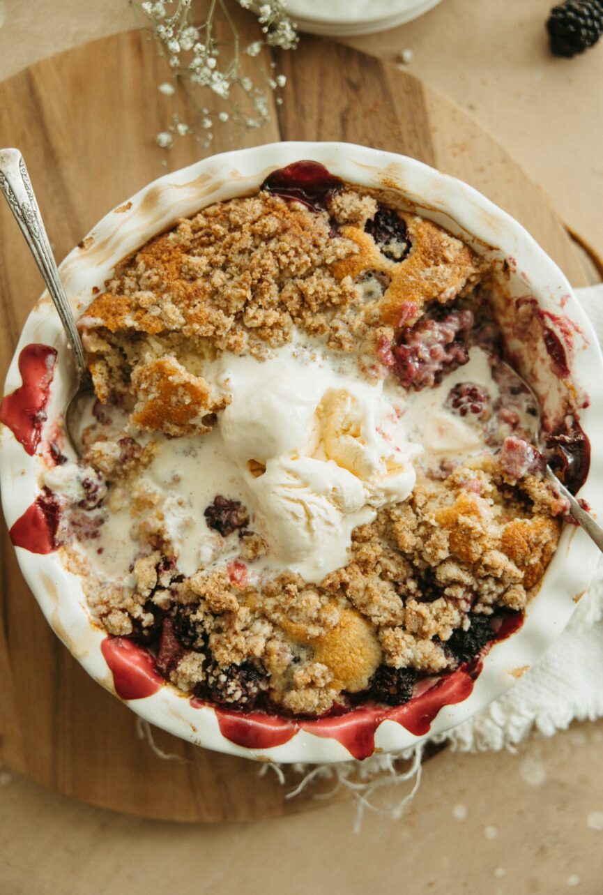 easy blackberry cobbler_fruit desserts