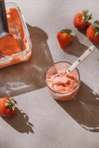 strawberry no churn fruit sorbet_strawberry dessert recipes