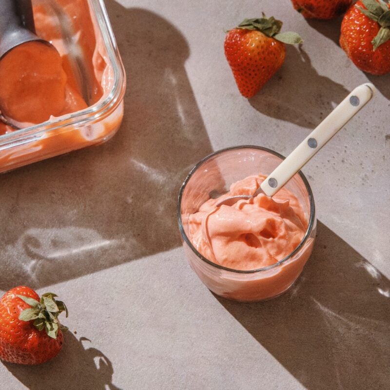 strawberry no churn fruit sorbet_strawberry dessert recipes