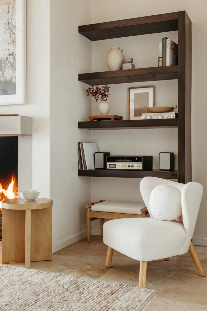 Autumn shelf styling in the living room.