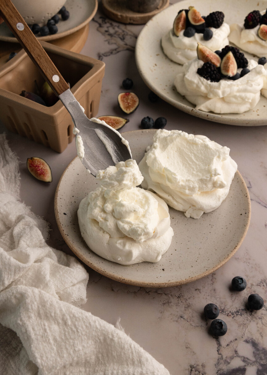 How to Make Mini Pavlovas