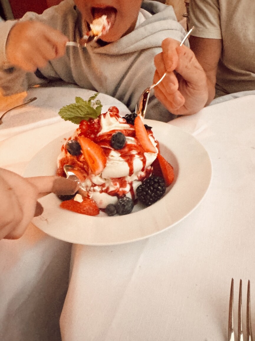 Mini pavlova cakes at Costes Hotel in Paris