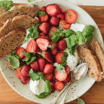 strawberry caprese burrata salad_burrata recipes