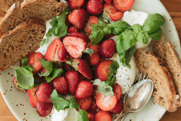 strawberry caprese burrata salad_burrata recipes