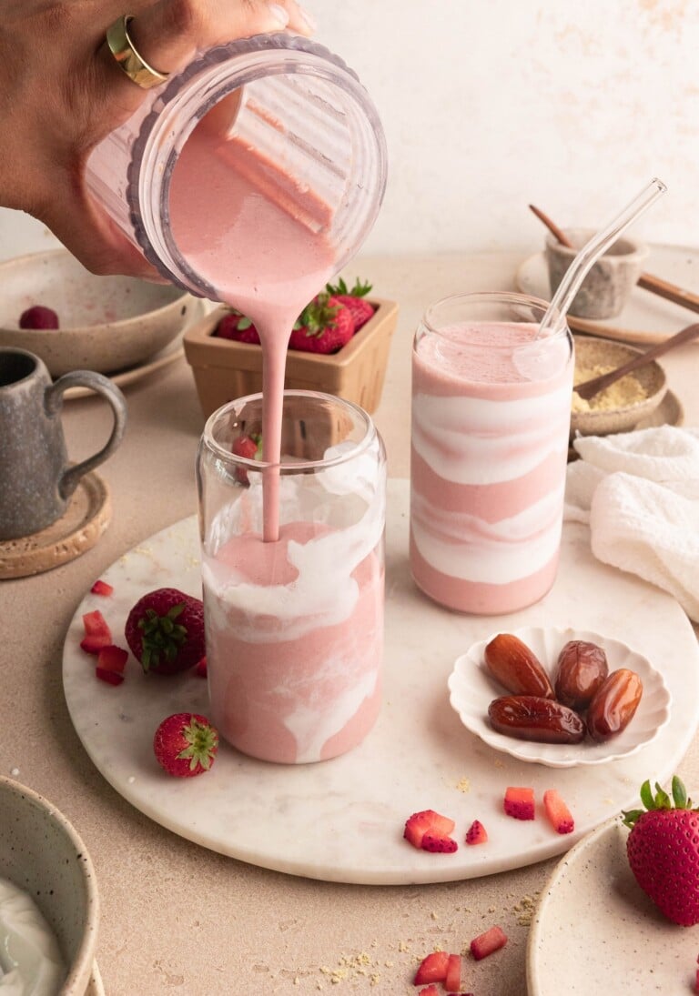 strawberry probiotics smoothie