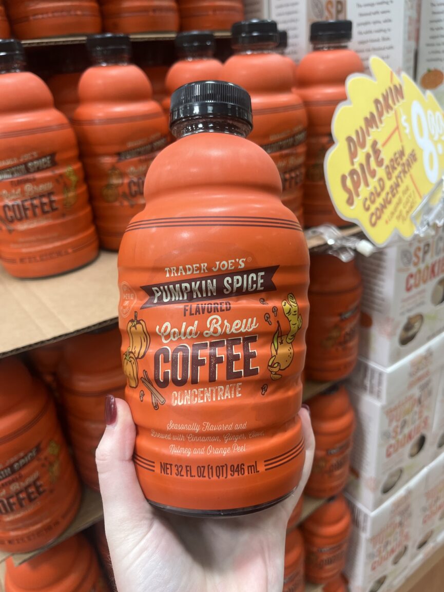 café frío con especias de calabaza, otoño de 2024, de Trader Joe's