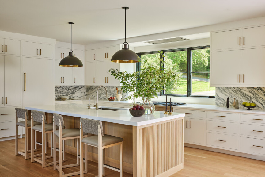 Cocina moderna de estilo rural en el norte del estado de Nueva York