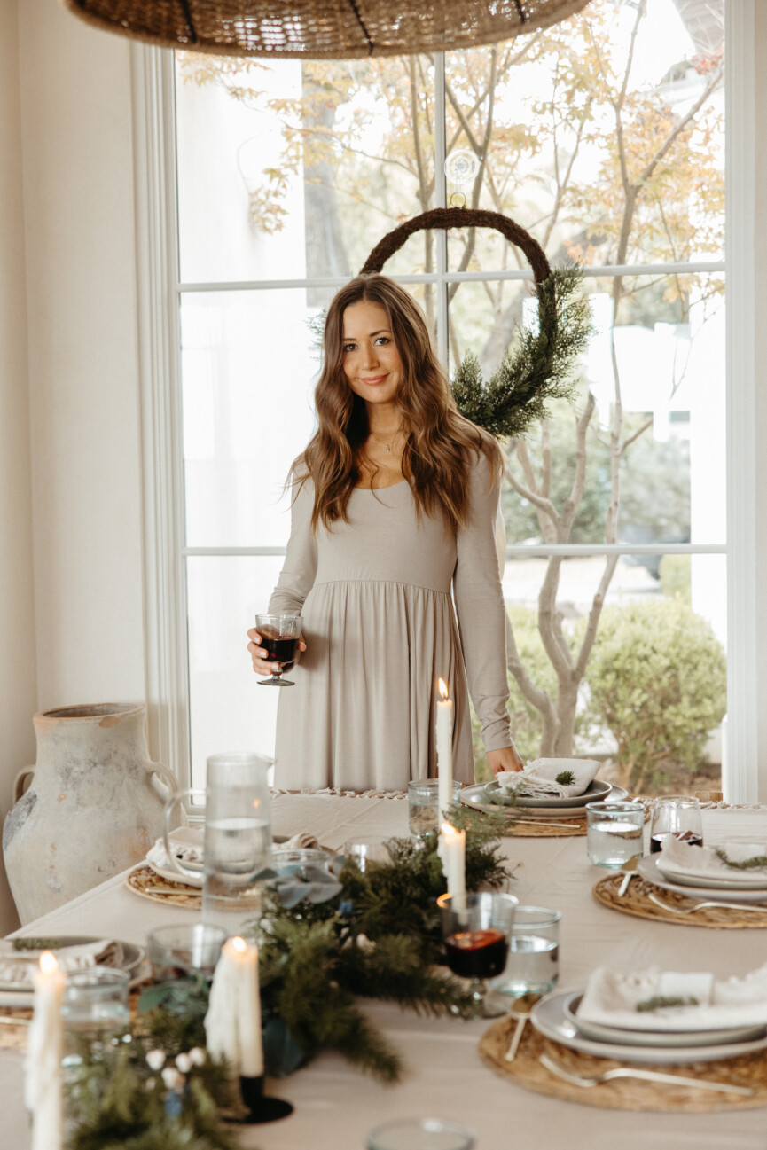 Holiday Table Inspiration: Elegant, Minimalist, and Nature-Inspired