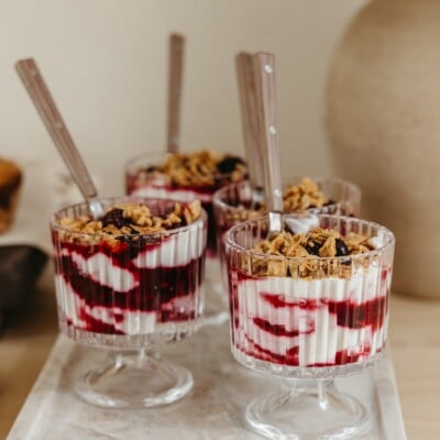 yogurt berry parfait