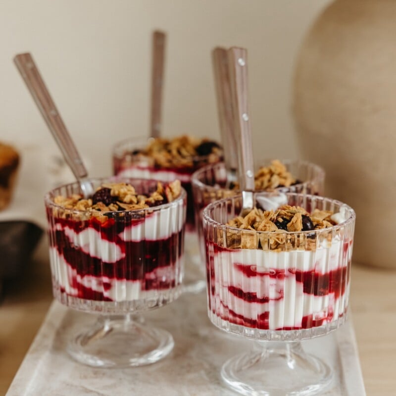 yogurt berry parfait