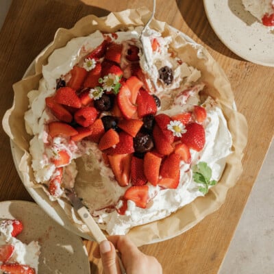 strawberries cream pavlova summer dessert recipe