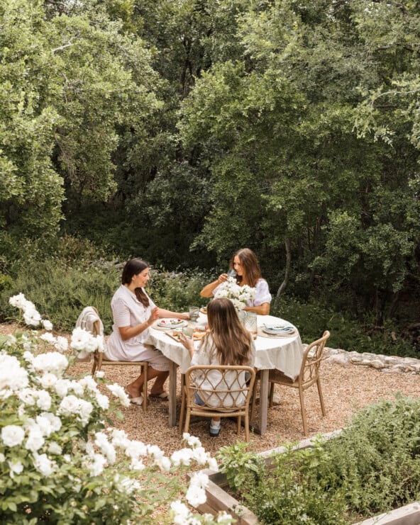 Garden Party dinner party - summer friends gathering