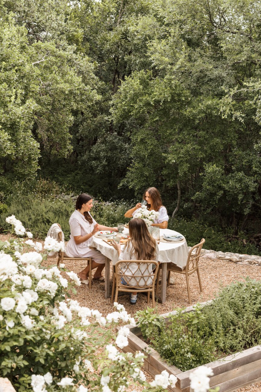 Garden Party dinner party - summer friends gathering