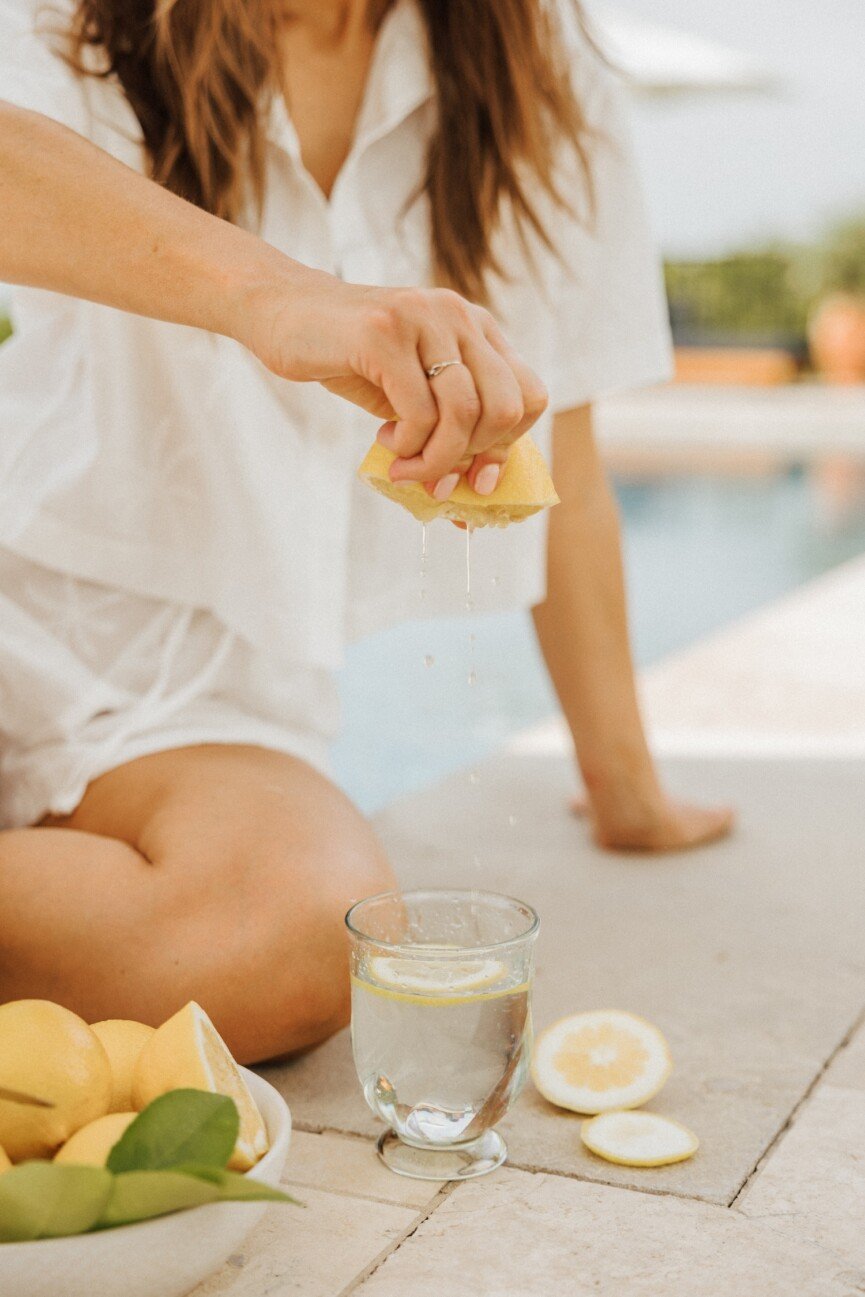 feel good summer essentials lemon water