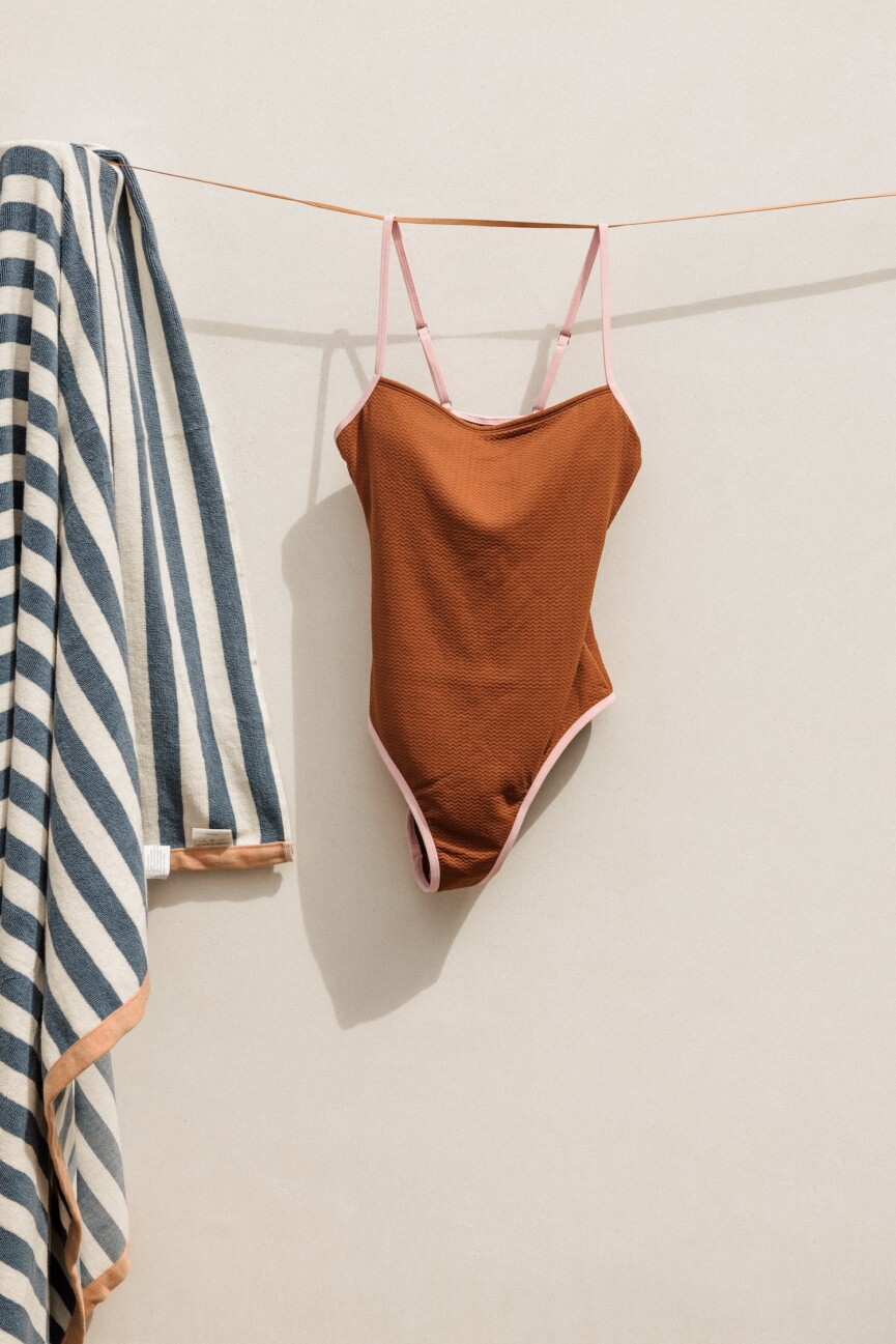 feel good summer essentials bathing suit towel