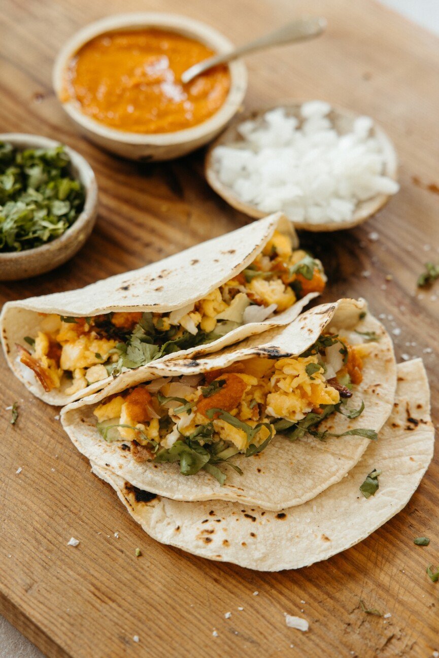 bacon egg avocado breakfast tacos