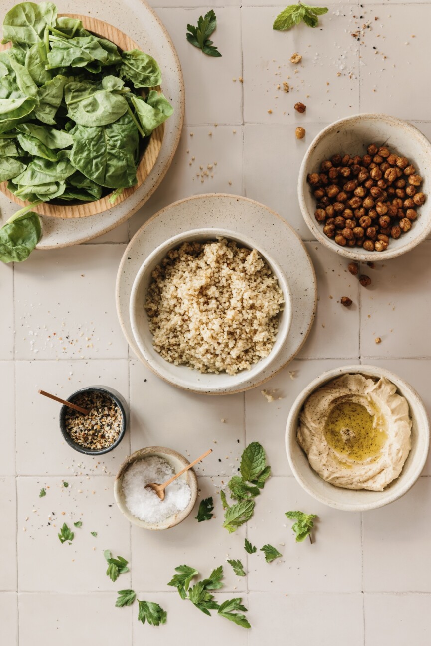 mediterranean quinoa breakfast bowl3