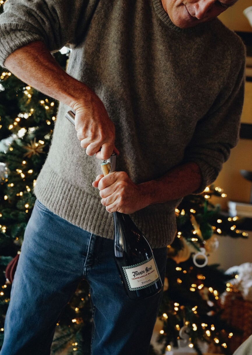 opening wine chirstmas party