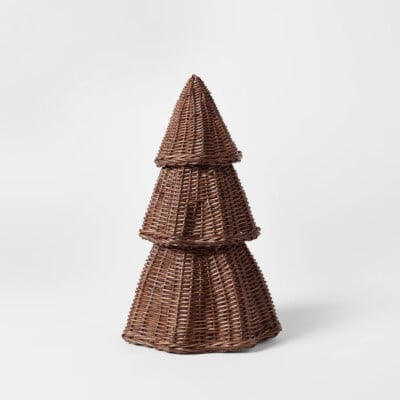 Scalloped Rattan Christmas Tree, Medium