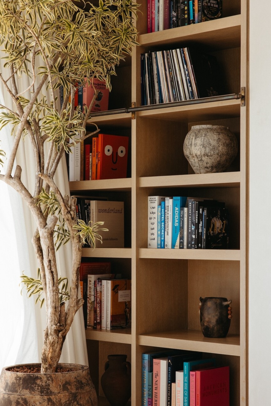fewer inputs zen bookshelf