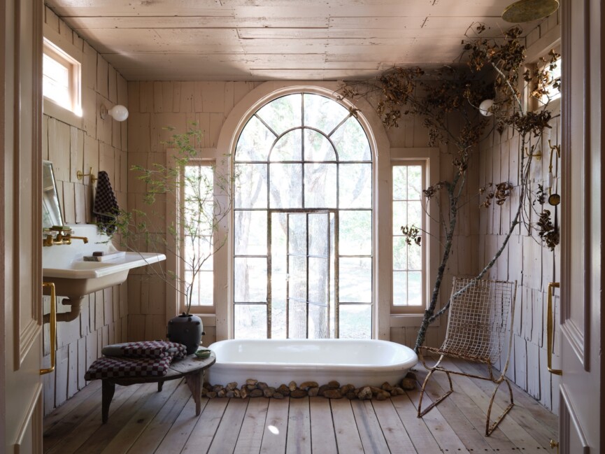 Leanne Grace Round Top Bathtub
