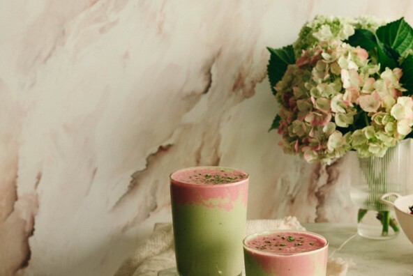 Strawberry matcha smoothie