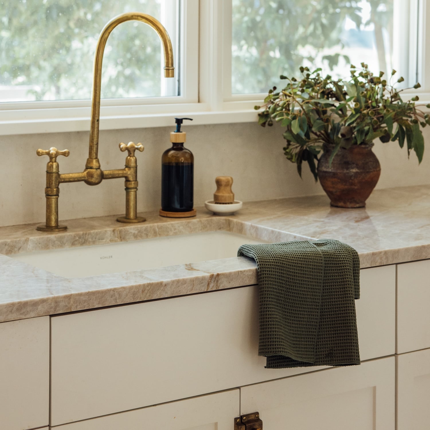 These Chic Sink-Side Finds Make Doing Dishes Actually Fun