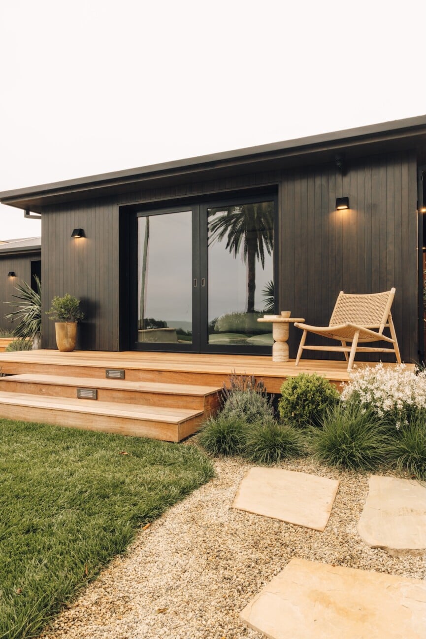 camille-styles-malibu-home-casa-zuma-exterior-porch