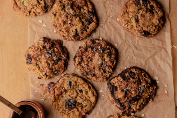 salted caramel date chocolate chip cookies