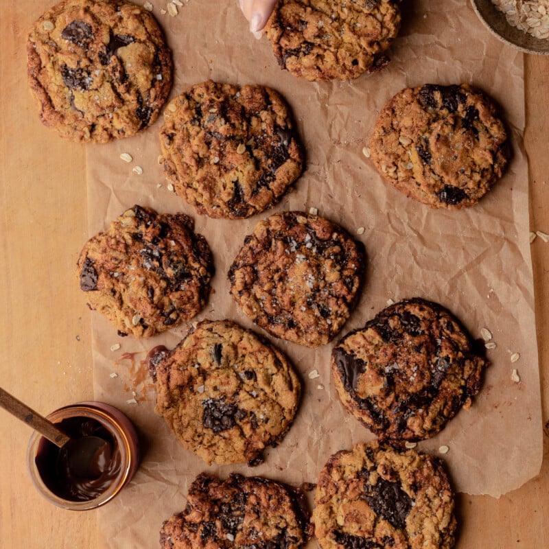 salted caramel date chocolate chip cookies